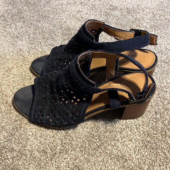 Franco Sarto 6.5 navy suede sandals. Heel 2.5” wooden. - Picture 2 of 11